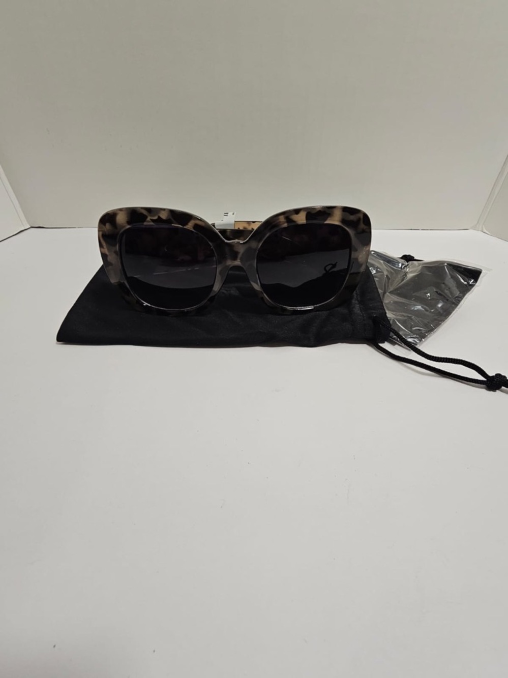 NWT Oversized Soft Square Grey Tortoise Sunglasses 100% UV Protection